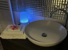 Neue Erdgeschosswohnung in Zentrum von Rockenhausen, hotel in Rockenhausen