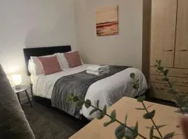 Room 4 Shared House in L7