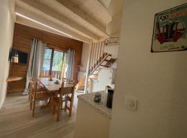 F2 Cosy Duplex avec garage au cœur de Châtel, hotel u gradu Šatel