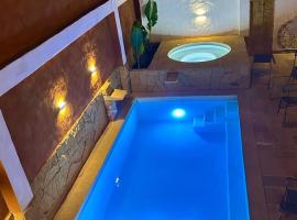 Pa&scaron;apkalpo&scaron;anās viesnīca Casa M&oacute;nica Barichara pilsētā Baričara