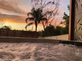 Ella Cottage - Relaxing romantic escape-Hot Tub & Breakfast