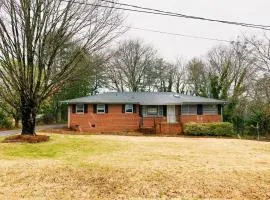 The Grandview: Luxe Home w Mountain Views