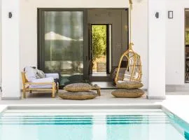 Elegante Villa Mit Beheiztem Pool Und Fantastischer Aussicht
