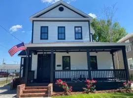 Historic, Full-reno, Downtown from Night Scene and Venues