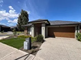 Modern Burnside Family Retreat in Modeina Estate