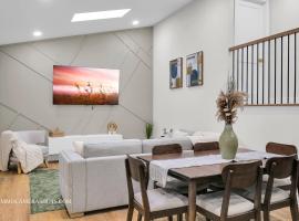Chicago Gem! Centrally Located - proximity to O' Hare Airport, ξενοδοχείο σε Schaumburg