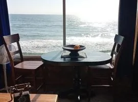 Pirate Retreat - Crashing Waves - Spectacular Sunsets