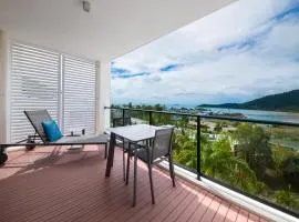 Port Views On Airlie 1 Bedroom