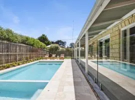 Limestone Lodge - Pool Spa Retreat