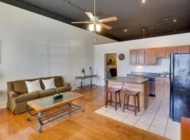 Steps to Restaurants and Shops! Dtwn Marshall Apt