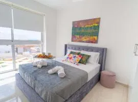 Luxuriöse Villa Mit 4 Schlafzimmern, Pool Und Whirlpool