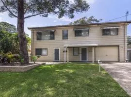 30 Curlew Avenue Hawks Nest