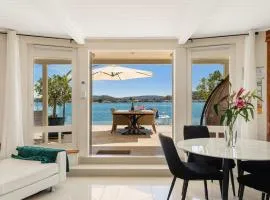 'Waterfront Studio' by HolidayCo