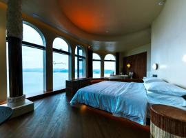 Shanheli Mediterranean Seaside Resort Homestay East Coast Branch, hotel in Ma Yu