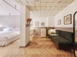 忙碌的考拉Weeknd Hotel
