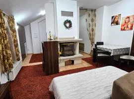 Pamporovo, Ski-In Ski-Out, Family Apartment, Lift Access