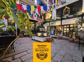 Central Courtyard Thamel - Heritage Hötel & Artisan Café，加德滿都的飯店