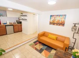 Cozy Luxe Apartment - Minutes to Manhattan