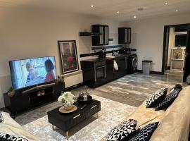 Huddersfield City Center Retreat - New Images coming soon, hotel in Huddersfield