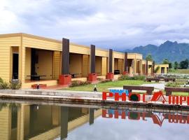 ห่มฟ้าโพธิ์แค้มป์ปิ้ง, hotel in Ban Wang Sak