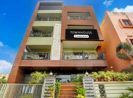 Super Townhouse Lighthouse Beach Formerly Neel Sagar, hotel in Puri