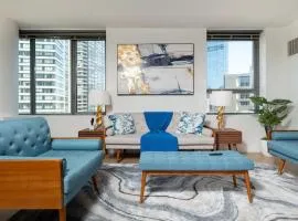 Central 2BR Condo in Downtown Boston & T-Station