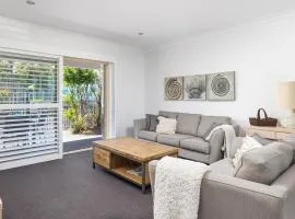 Oaks Pacific Blue Pool spa more in complex