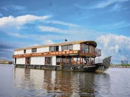 Harmony Houseboats