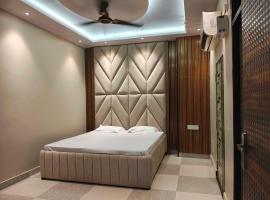 Hotel O THE ERA INFINITY HOTEL, hotel in Faithfulganj