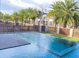 Beautiful Beach Villa family pool near the Grand