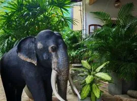 kandy lake reach hotel