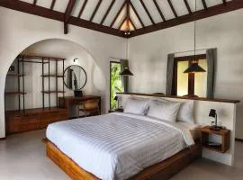 NEW Mawar Studios with private Pool in Selong Belanak