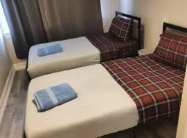 Affordable Toronto Downtown Bloor Stay