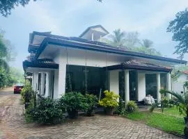 Hotel Winrose Tissamaharama