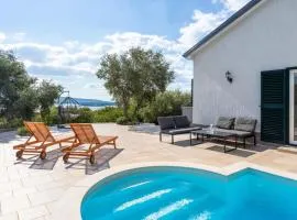 Villa Lucija with pool island Krk by Villas Guide