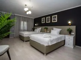 Family room by MANAGR