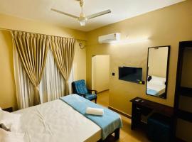 Venice villa varkala cliff -luxurious rooms and apartments, acomoda&ccedil;&atilde;o com cozinha em Varkala