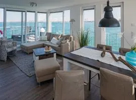 Schwimmendes Ferienhaus Antares One by Seeblick Ferien ORO, rundum Wasser, Sauna