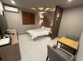 계룡 호텔 스테이318, hotel in Gyeryong