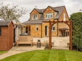 STAXTON COACH HOUSE dog friendly with garden