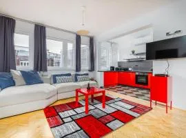 New Design Apartment by Gozsdu Court