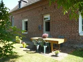 Charmant appartement à la ferme, 2 chambres, Wi-Fi, proche Auxi-le-Château - FR-1-376-28