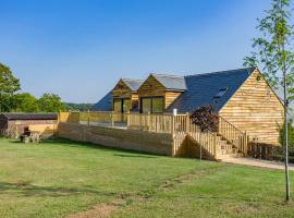 The Silvan Lodge, Peace, Privacy, and Pure calm, hotel in Owston