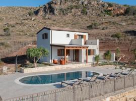 Villa Eos con piscina privata, Villa in Scopello