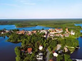 Alt-Berliner Schwanenhof Ferienwohnung DG rechts