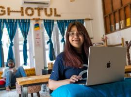 Ghotul Stays - Backpackers Hostel & Cozy Private Rooms in Guwahati, hotel v destinaci Guváhátí