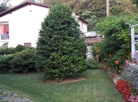 Al Colombajo, hotel en Intragna