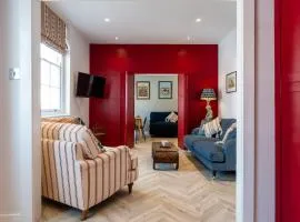Stunning High Street Hideaway in Cheltenham