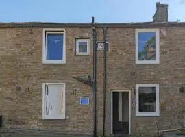 4 bed charming, Family-friendly cottage 1694