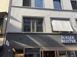 HITrental Town Hall Apartments